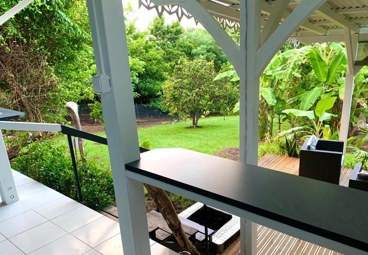 Lodge Pamplemousse Avec Piscine Privative , Dans Parc Calme A 500 M Plage 勒卡尔贝 外观 照片